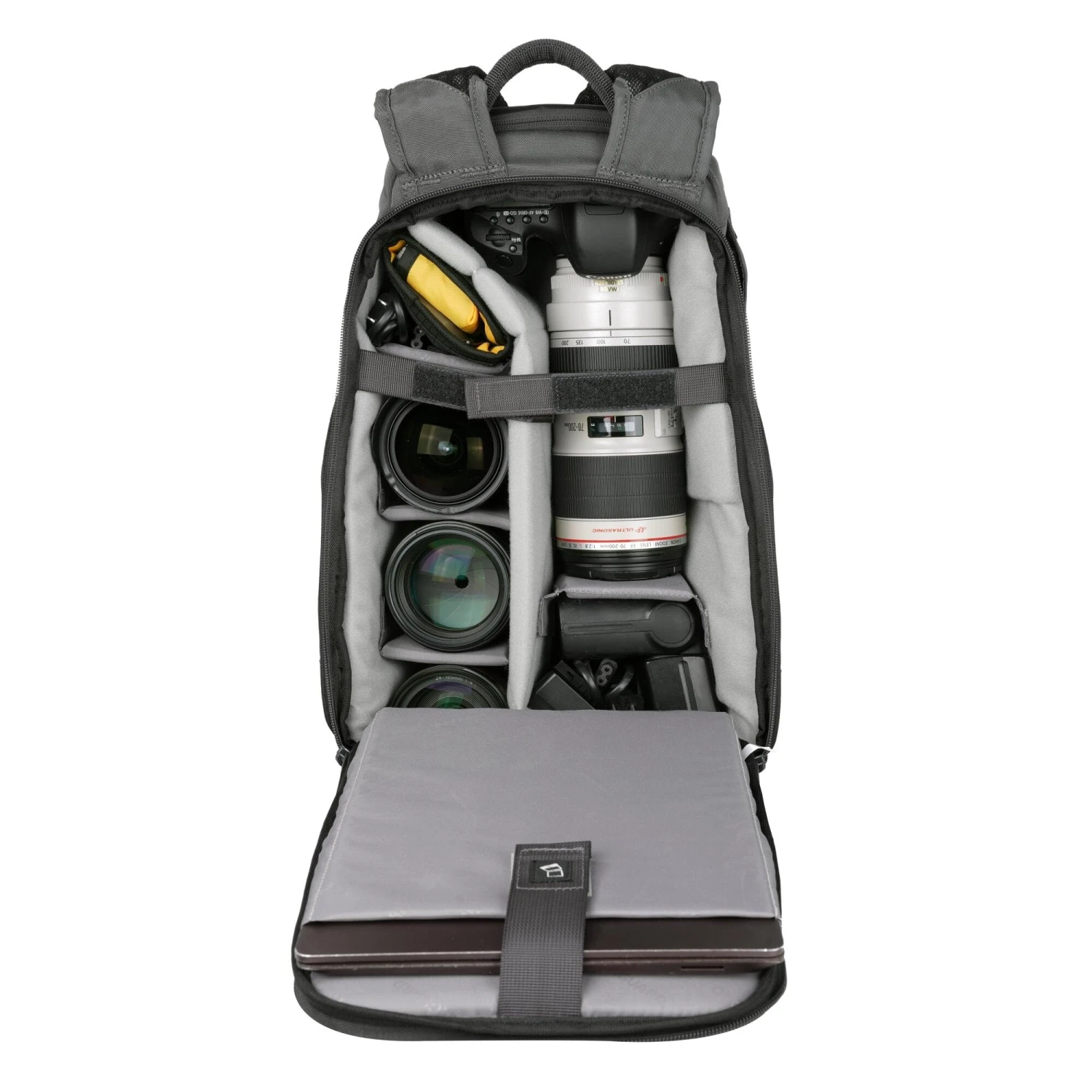 Vanguard VEO ADAPTOR R44 BK Camera Backpack With USB Port - Image 2