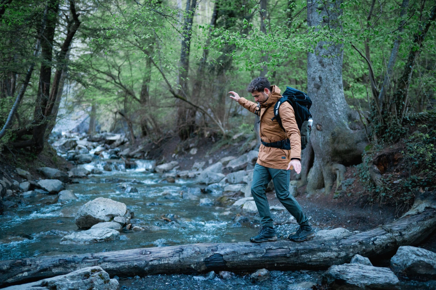 Men's Travel Trekking 3-in-1 Waterproof Jacket TRAVEL 900 COMPACT -10 °C - Image 17